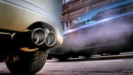 Komisja PE przyjęła projekt 40-proc. redukcji emisji CO2 z samochodów do 2030