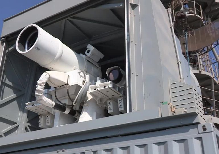Laser do zestrzeliwania pocisków i działo elektromagnetyczne - nowa broń US Navy