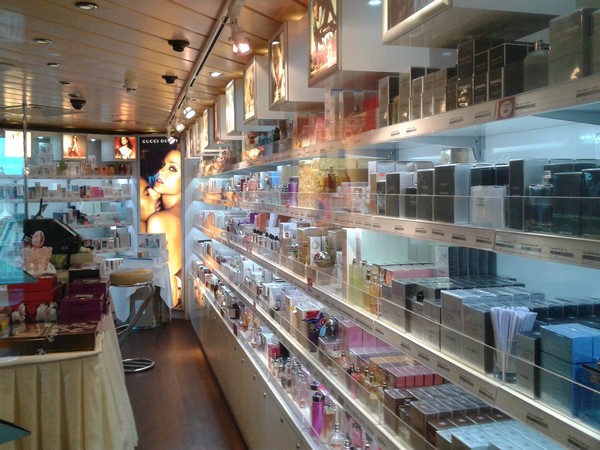 Rzeszów: Ukradli perfumy i od razu je sprzedali