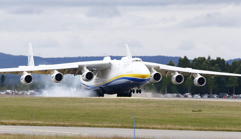 Na świecie jest tylko jeden Antonow An-225 Mrija. We wtorek wyląduje w Warszawie
