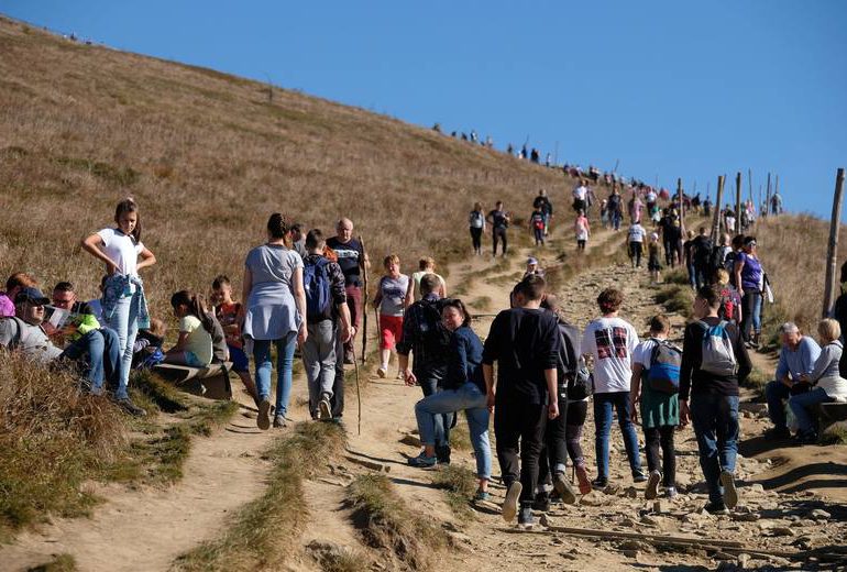 Ustrzyki Dolne: Tłumy turystów na bieszczadzkich szlakach