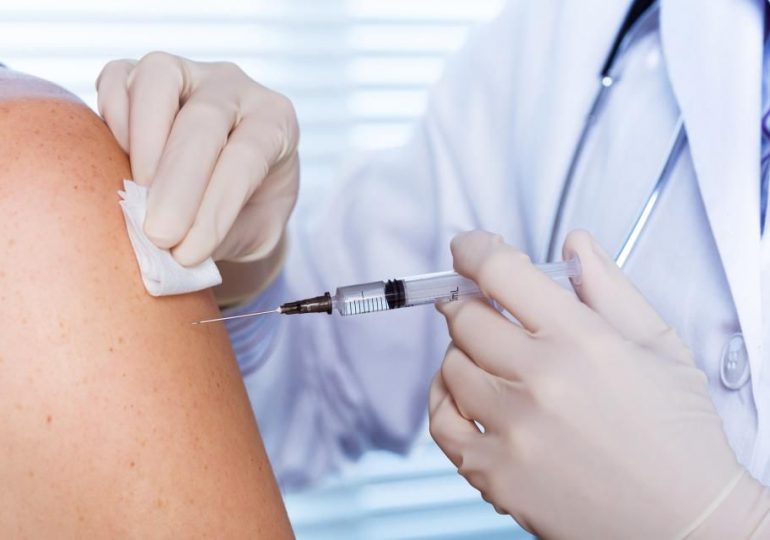Jasło: Bezpłatne szczepienia przeciwko grypie dla seniorów od 30 września - pod warunkiem dostępności leku na rynku