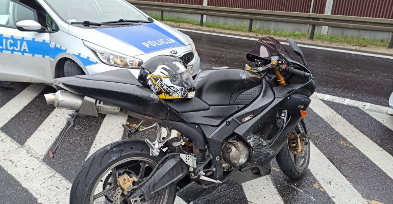 Jarosław: Motocyklista uciekał przed policją prze dwa powiaty. Przekroczył prędkość o ponad 100 km/h