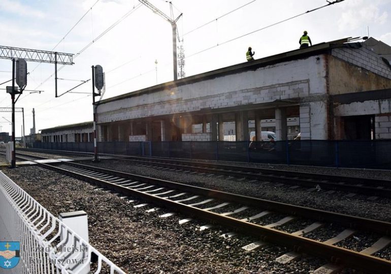 Kolbuszowa: Postępują prace przy przebudowie dworca