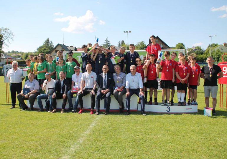 Jarosław: Piłkarskie emocje uczniów szkół podstawowych [fotorelacja]