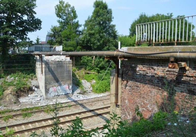 Stalowa Wola: Budowa nowego wiaduktu kolejowego przy klasztorze potrwa do końca roku