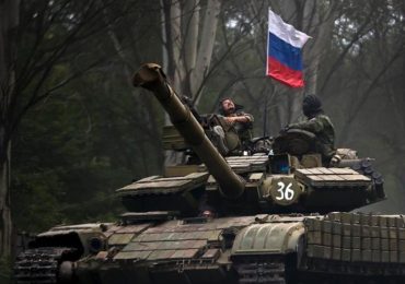 Polska i Świat: Wojska rosyjskie wjeżdżają do Donbasu