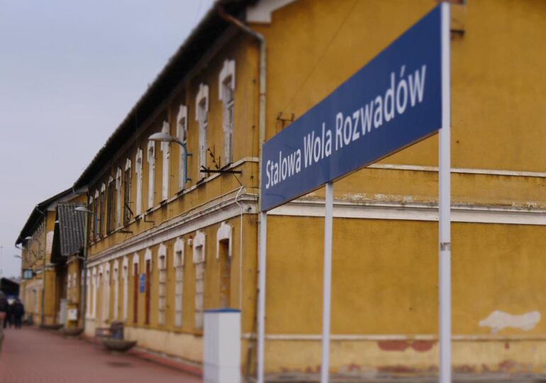 Stalowa Wola: Odnaleziono ludzkie szczątki podczas remontu stacji PKP w Rozwadowie
