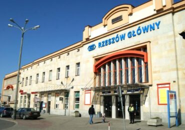 Rzeszów: Na stacji PKP Rzeszów Główny zamontowany zostanie system informacji dla podróżnych