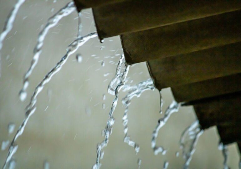 Dębica: Dofinansowanie montażu zbiorników na deszczówkę